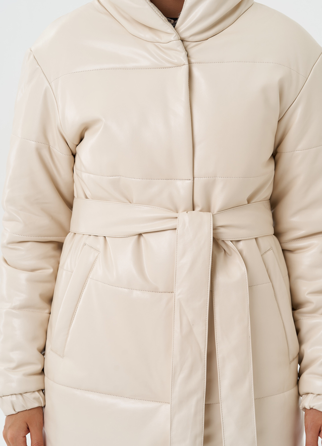 Пуховик из эко кожи с капюшоном модель № 27702 в рассрочку