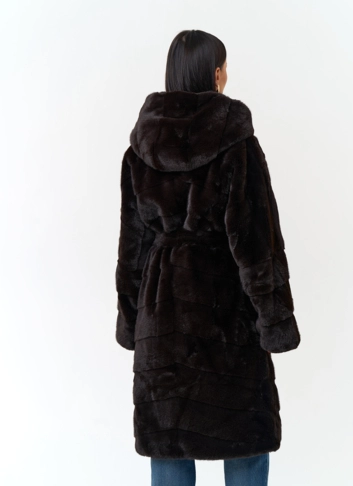 Женское пальто из эко меха
