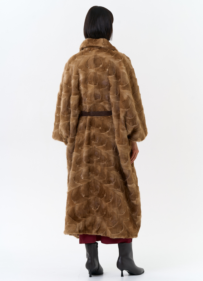 Шуба из меха норки с английским воротником модель № 31181 в кредит