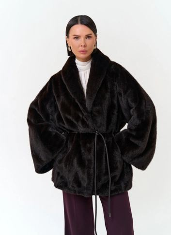 Женское пальто из эко меха