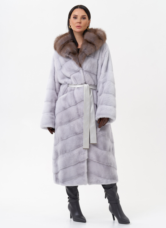 Норковая шуба с капюшоном из меха куницы