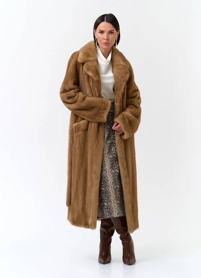 Шуба из меха норки в цвете золото модель № 33696 в рассрочку