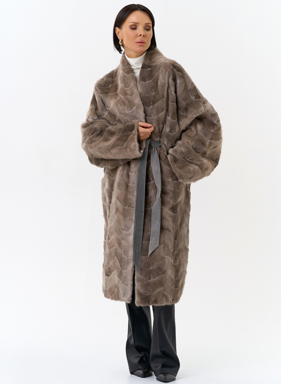 Шуба из меха норки с поясом